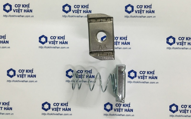 CON TÁN LÒ XO INOX