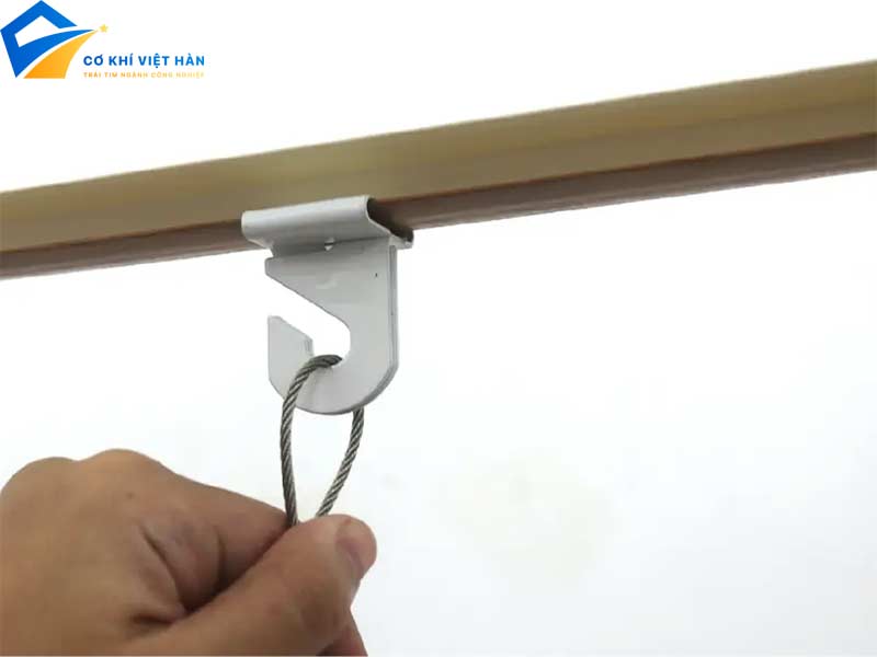 Ty treo trần thả là gì? Ưu điểm và ứng dụng của Ty treo trần thả