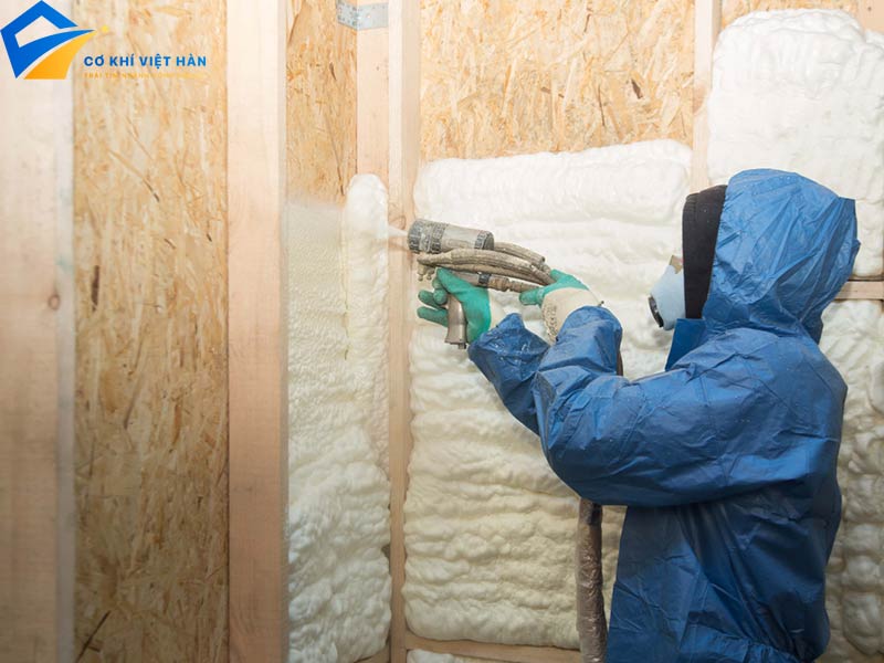 Keo bọt nở là gì? Những lưu ý khi sử dụng keo bọt nở.