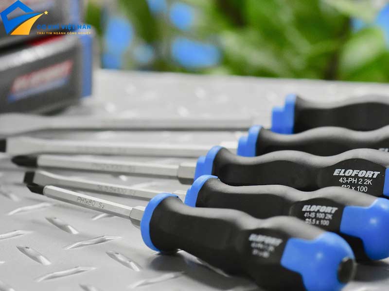 Tua vít đóng là gì? Tiêu chí chọn mua Tua vít đóng