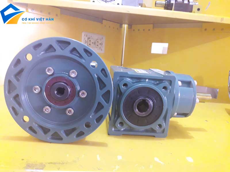 Hộp số giảm tốc là gì