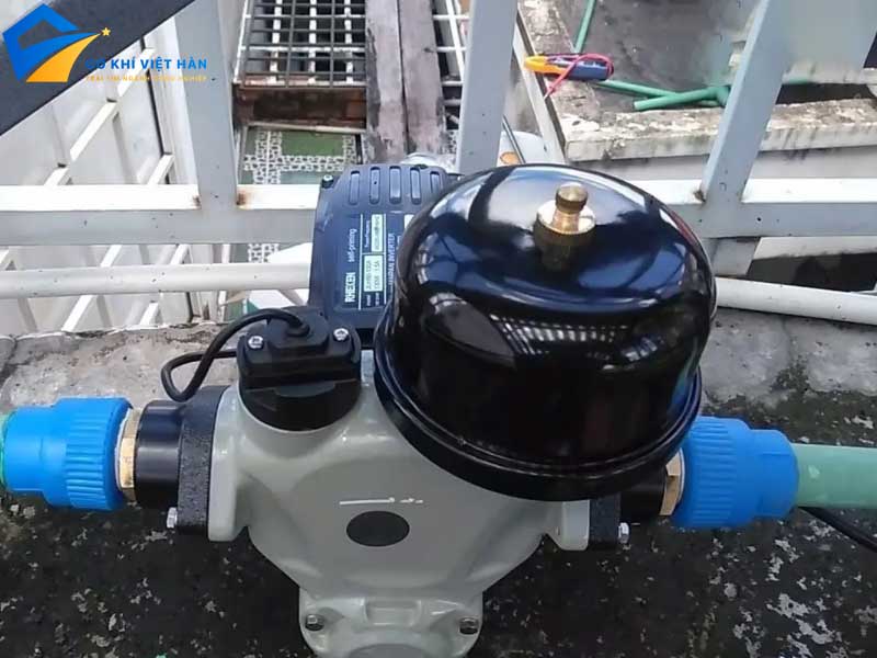 Máy bơm tăng áp chịu nhiệt là gì